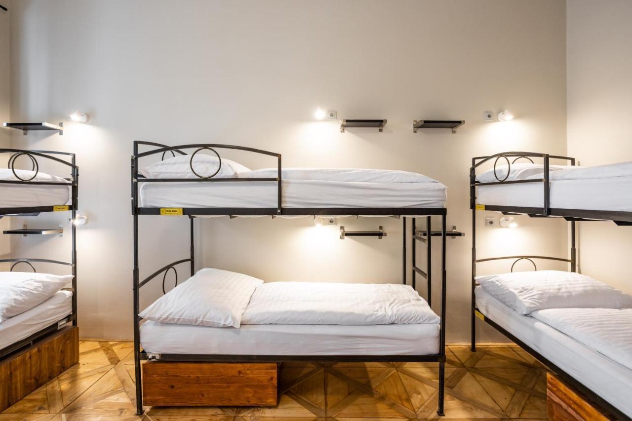 Sophie'S Hostel Praha Bagian luar foto