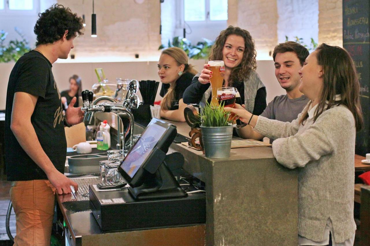 Sophie'S Hostel Praha Bagian luar foto